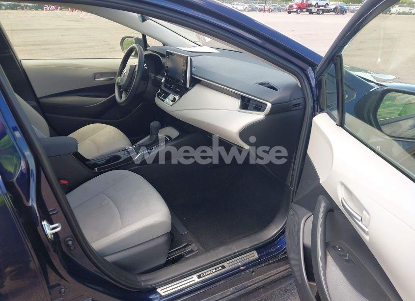 Photo 5 of 2021 Toyota Corolla HYBRID LE (VIN JTDEAMDE3MJ026964)