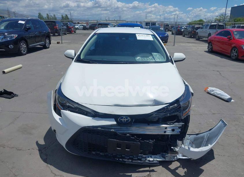 Photo 13 of 2022 Toyota Corolla HYBRID LE (VIN JTDEAMDE3N3003853)