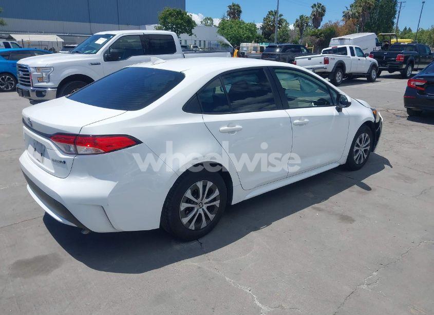 Photo 4 of 2022 Toyota Corolla HYBRID LE (VIN JTDEAMDE3N3003853)