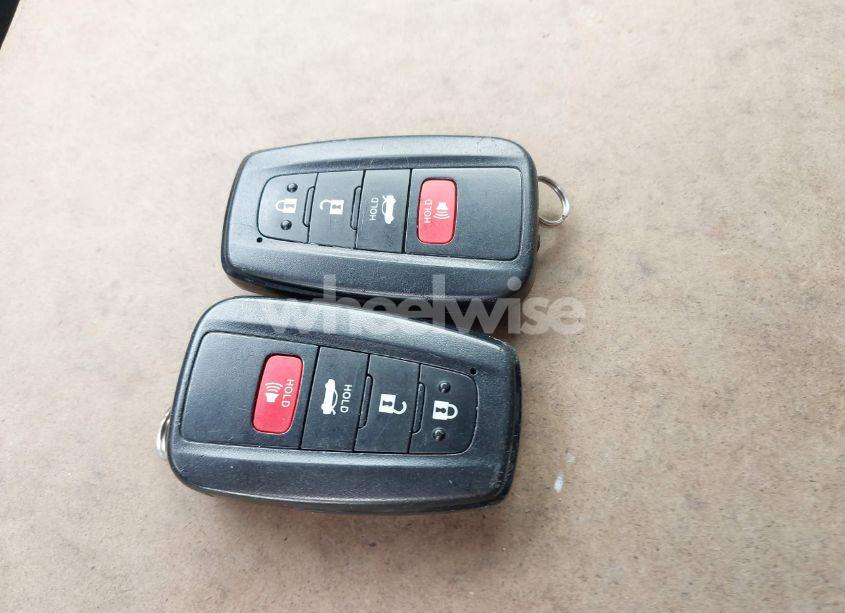 Photo 11 of 2022 Toyota Corolla HYBRID LE (VIN JTDEAMDE3NJ055155)