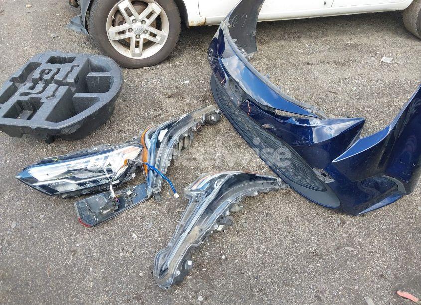 Photo 12 of 2021 Toyota Corolla HYBRID LE (VIN JTDEAMDE4MJ031901)