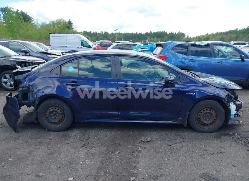 Photo 14 of 2021 Toyota Corolla HYBRID LE (VIN JTDEAMDE4MJ031901)