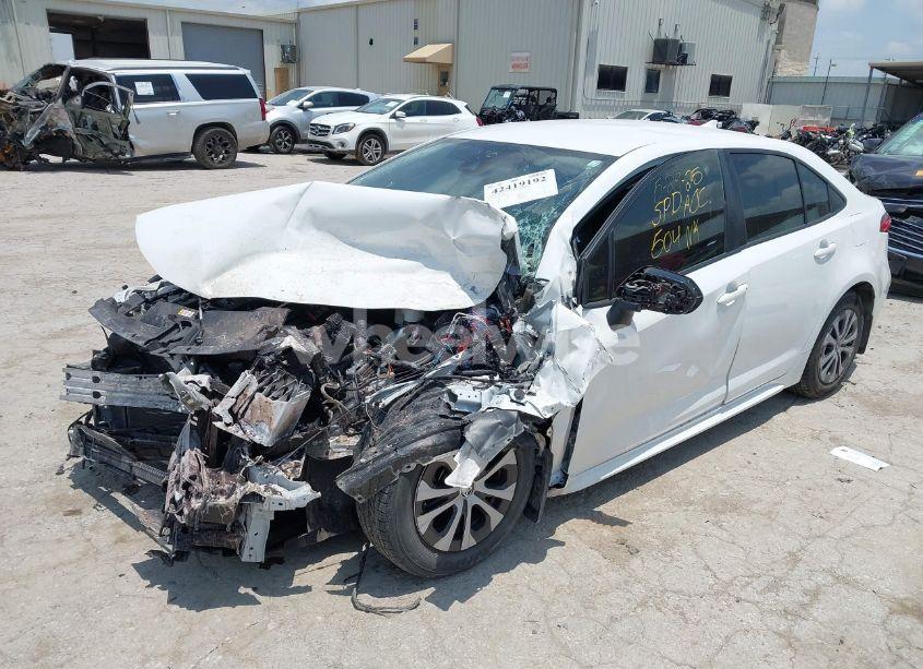 Photo 2 of 2022 Toyota Corolla HYBRID LE (VIN JTDEAMDE5NJ040057)