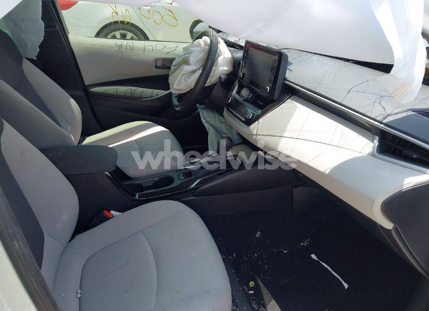 Photo 5 of 2022 Toyota Corolla HYBRID LE (VIN JTDEAMDE5NJ040057)