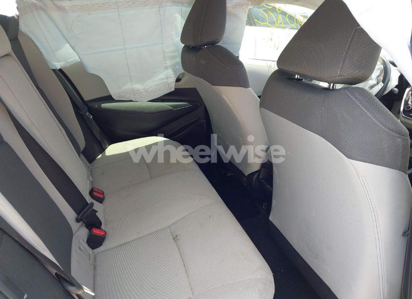 Photo 8 of 2022 Toyota Corolla HYBRID LE (VIN JTDEAMDE5NJ040057)