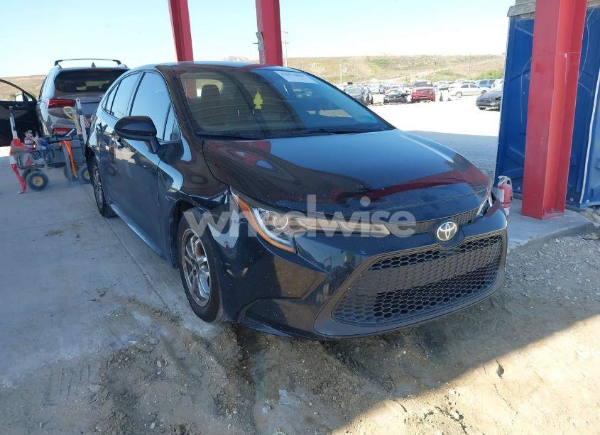 2022 Toyota Corolla HYBRID LE (VIN JTDEAMDE5NJ043444) main photo