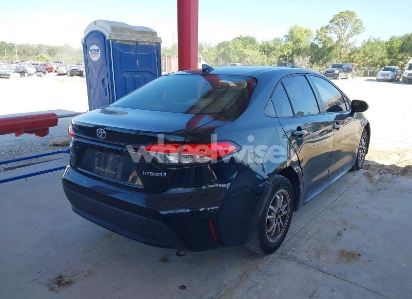 Photo 4 of 2022 Toyota Corolla HYBRID LE (VIN JTDEAMDE5NJ043444)