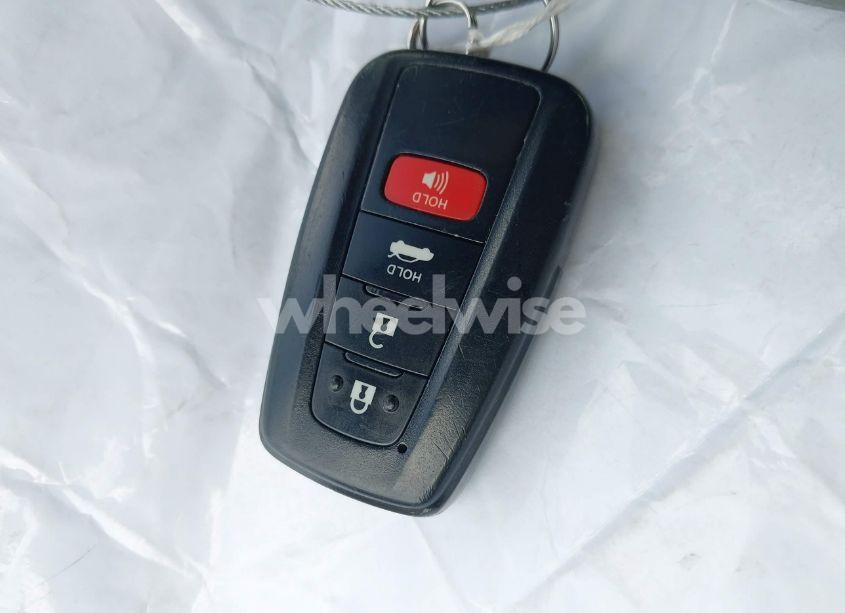 Photo 11 of 2021 Toyota Corolla HYBRID LE (VIN JTDEAMDE6MJ027753)