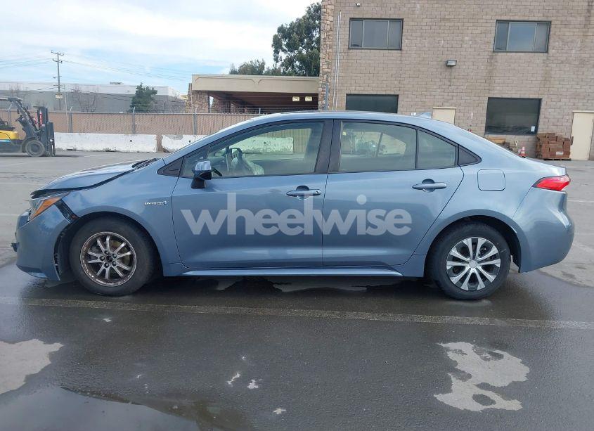 Photo 14 of 2021 Toyota Corolla HYBRID LE (VIN JTDEAMDE6MJ027753)