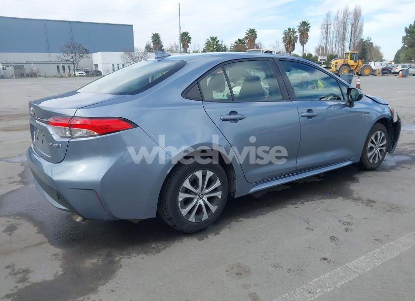 Photo 4 of 2021 Toyota Corolla HYBRID LE (VIN JTDEAMDE6MJ027753)