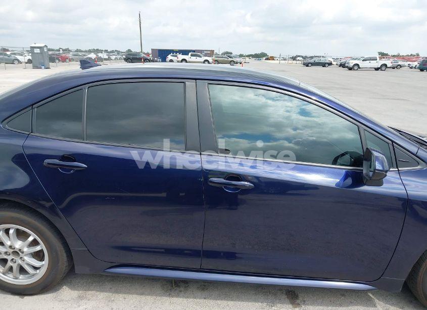 Photo 14 of 2022 Toyota Corolla HYBRID LE (VIN JTDEAMDE6NJ049043)