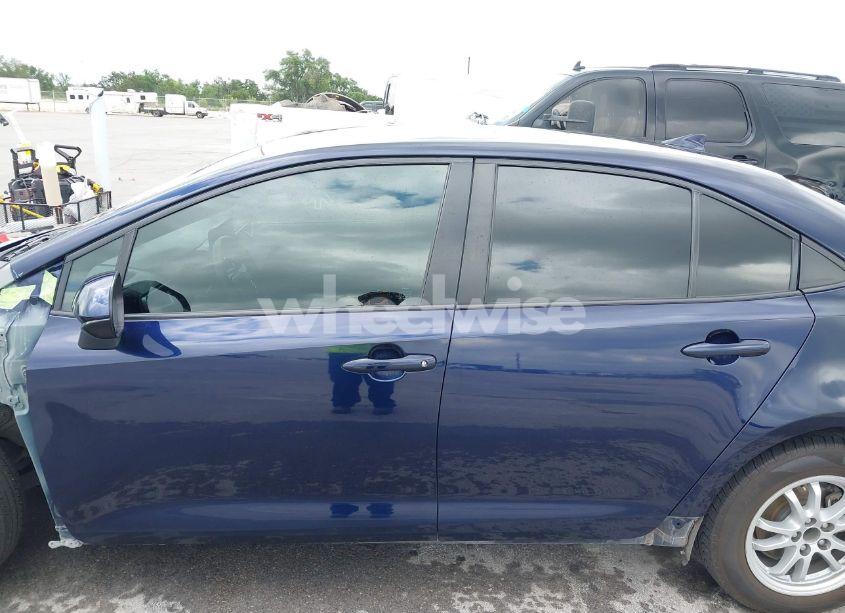 Photo 15 of 2022 Toyota Corolla HYBRID LE (VIN JTDEAMDE6NJ049043)