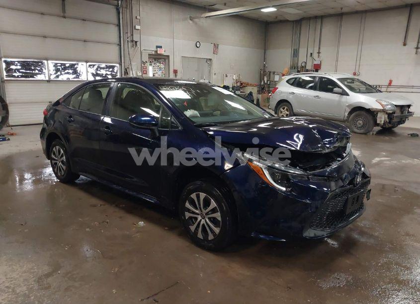 2022 Toyota Corolla HYBRID LE (VIN JTDEAMDE6NJ060284) main photo