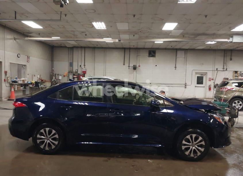 Photo 13 of 2022 Toyota Corolla HYBRID LE (VIN JTDEAMDE6NJ060284)