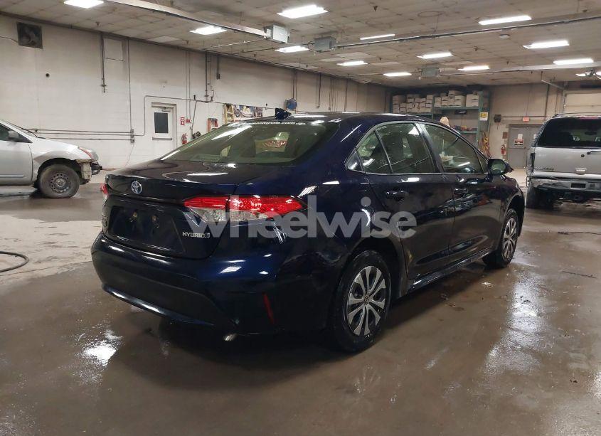 Photo 4 of 2022 Toyota Corolla HYBRID LE (VIN JTDEAMDE6NJ060284)