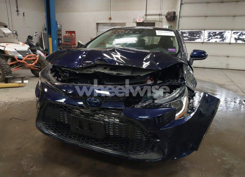 Photo 6 of 2022 Toyota Corolla HYBRID LE (VIN JTDEAMDE6NJ060284)