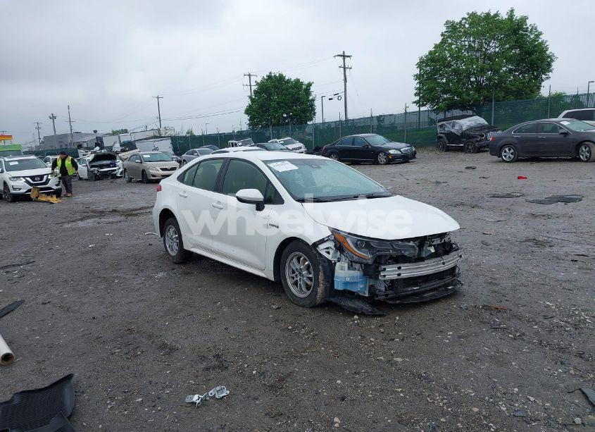 2021 Toyota Corolla HYBRID LE (VIN JTDEAMDE7MJ009617) main photo