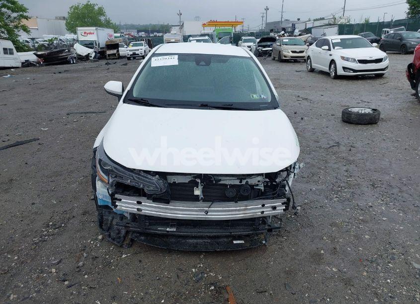 Photo 13 of 2021 Toyota Corolla HYBRID LE (VIN JTDEAMDE7MJ009617)