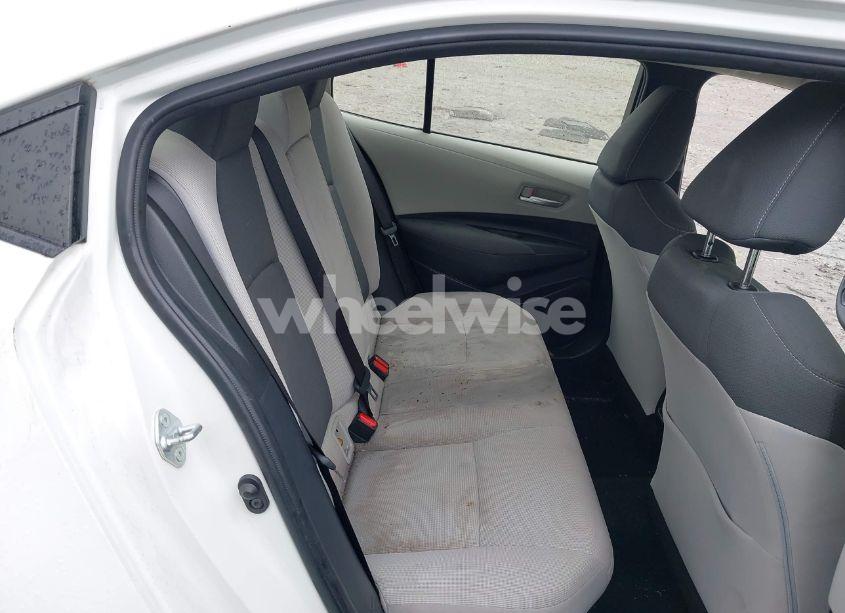 Photo 8 of 2021 Toyota Corolla HYBRID LE (VIN JTDEAMDE7MJ009617)