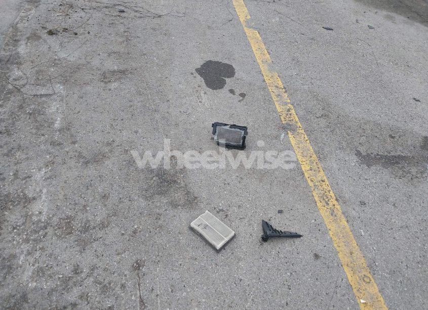 Photo 12 of 2022 Toyota Corolla HYBRID LE (VIN JTDEAMDE7NJ037256)