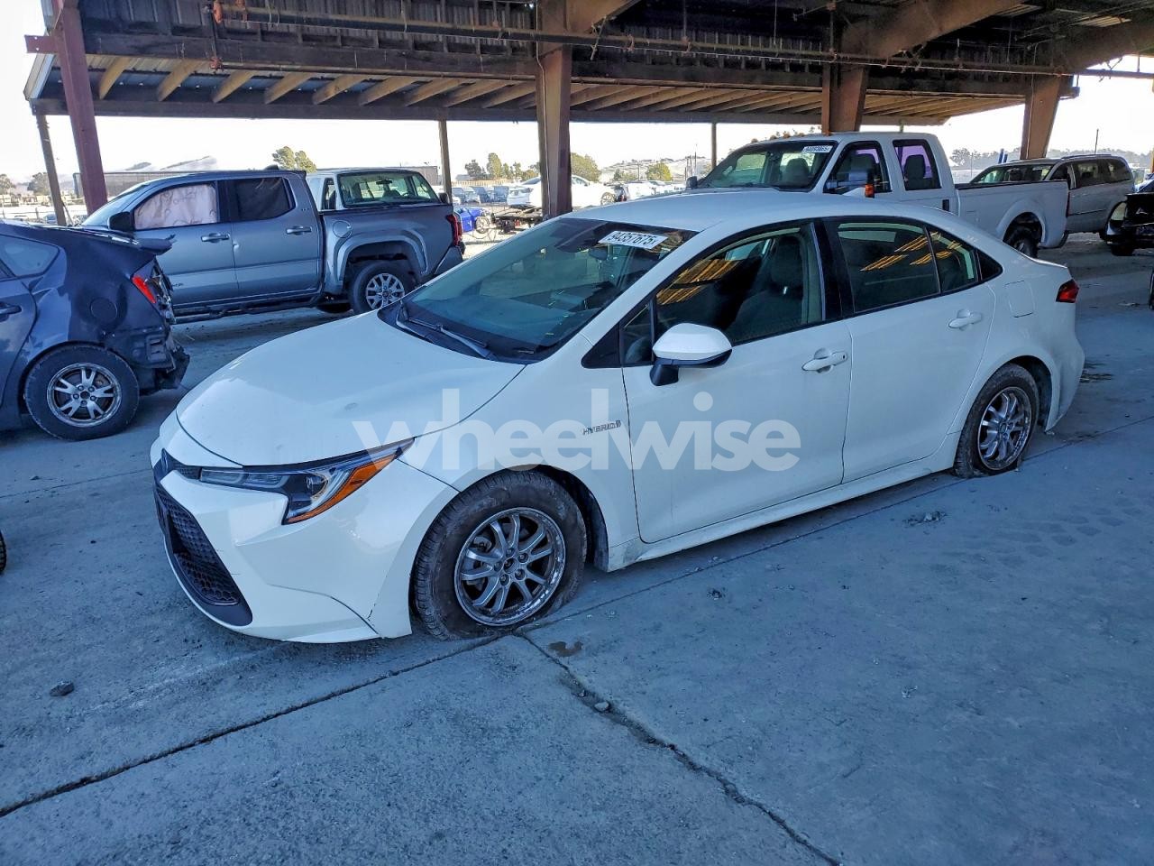 2021 TOYOTA COROLLA LE (VIN JTDEAMDE9MJ002457) main photo