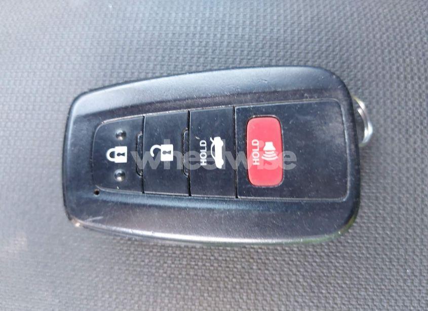 Photo 11 of 2021 Toyota Corolla HYBRID LE (VIN JTDEAMDEXMJ025424)