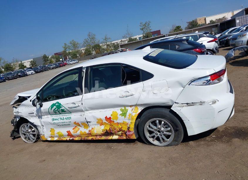 Photo 15 of 2021 Toyota Corolla HYBRID LE (VIN JTDEAMDEXMJ025424)