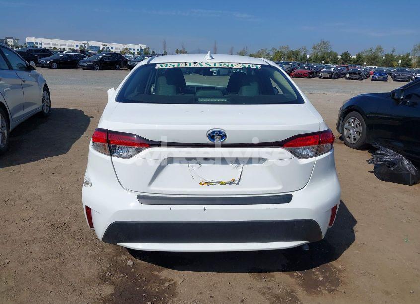 Photo 17 of 2021 Toyota Corolla HYBRID LE (VIN JTDEAMDEXMJ025424)