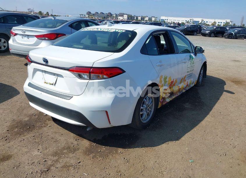 Photo 4 of 2021 Toyota Corolla HYBRID LE (VIN JTDEAMDEXMJ025424)