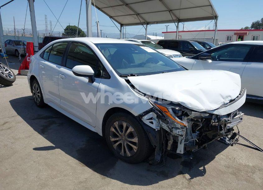 2022 Toyota Corolla HYBRID LE (VIN JTDEAMDEXNJ052897) main photo