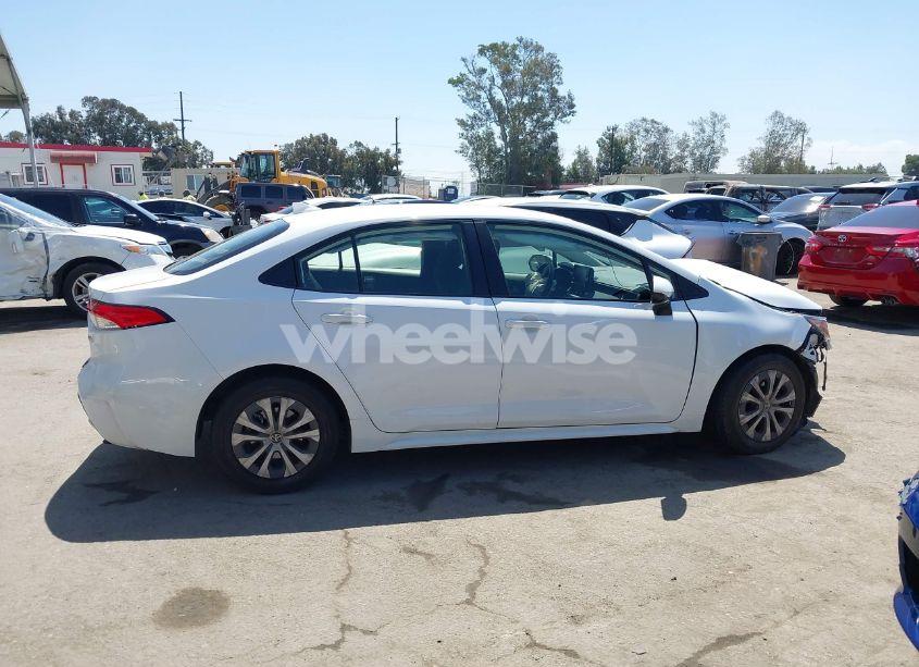 Photo 14 of 2022 Toyota Corolla HYBRID LE (VIN JTDEAMDEXNJ052897)