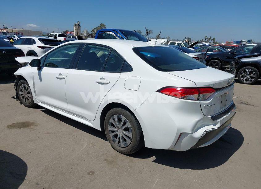 Photo 3 of 2022 Toyota Corolla HYBRID LE (VIN JTDEAMDEXNJ052897)