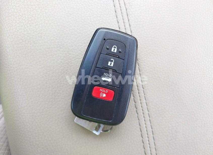 Photo 11 of 2020 Toyota Corolla HYBRID LE (VIN JTDEBRBE1LJ028370)