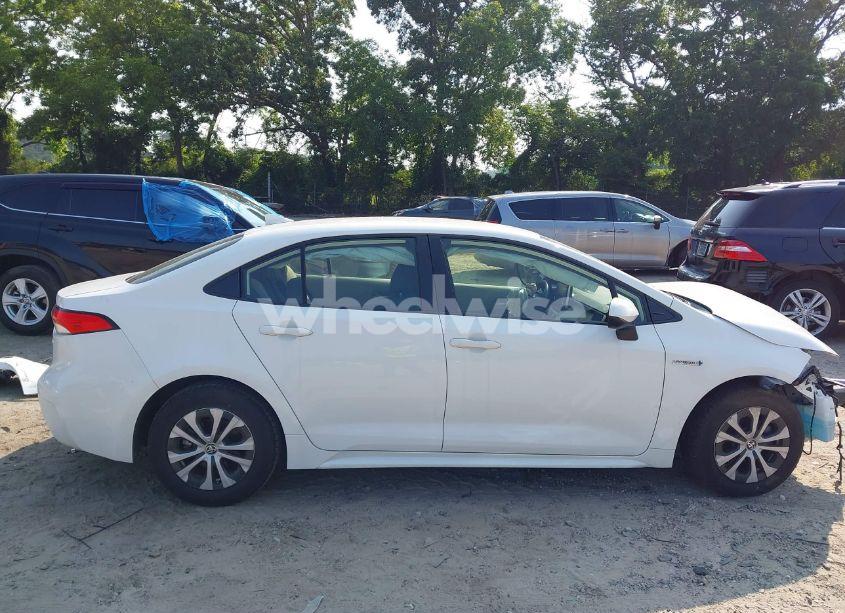 Photo 13 of 2020 Toyota Corolla HYBRID LE (VIN JTDEBRBE1LJ028370)