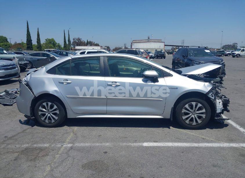 Photo 14 of 2020 Toyota Corolla HYBRID LE (VIN JTDEBRBE6LJ010706)