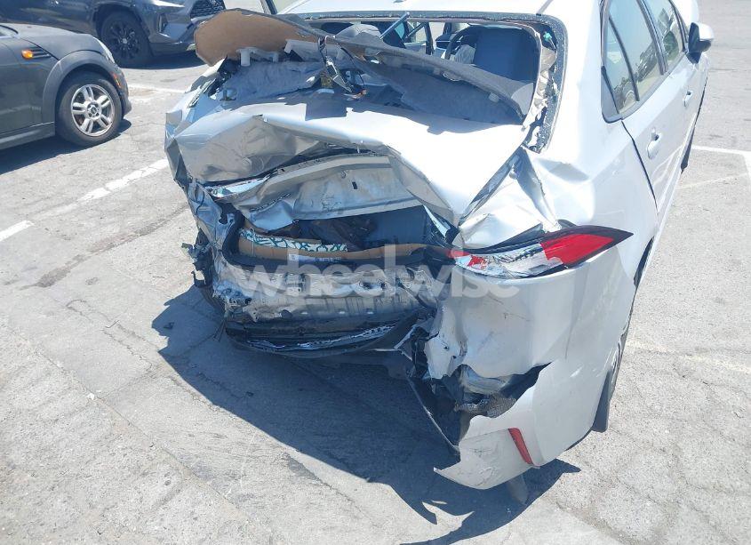 Photo 18 of 2020 Toyota Corolla HYBRID LE (VIN JTDEBRBE6LJ010706)