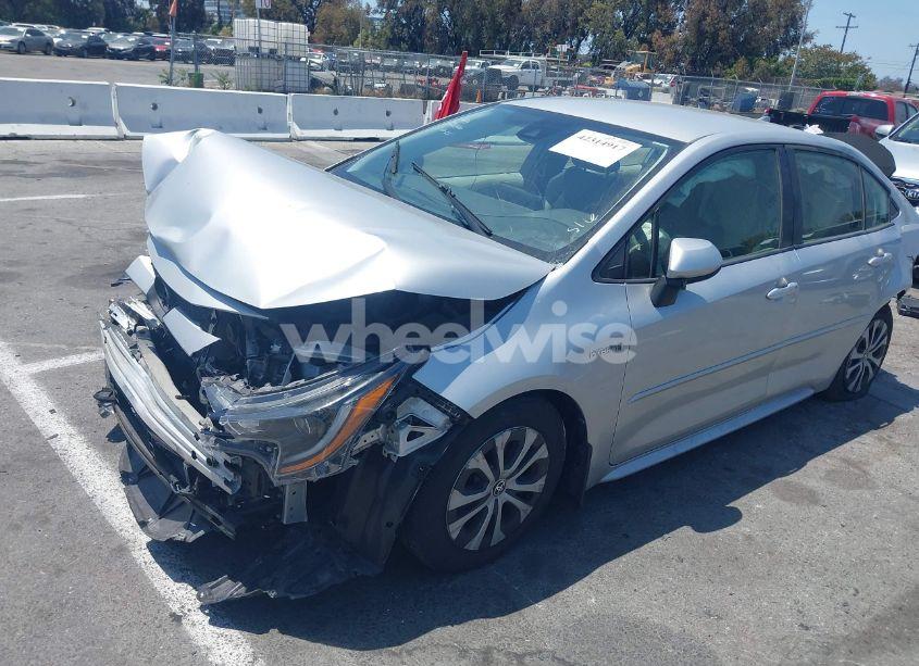 Photo 2 of 2020 Toyota Corolla HYBRID LE (VIN JTDEBRBE6LJ010706)