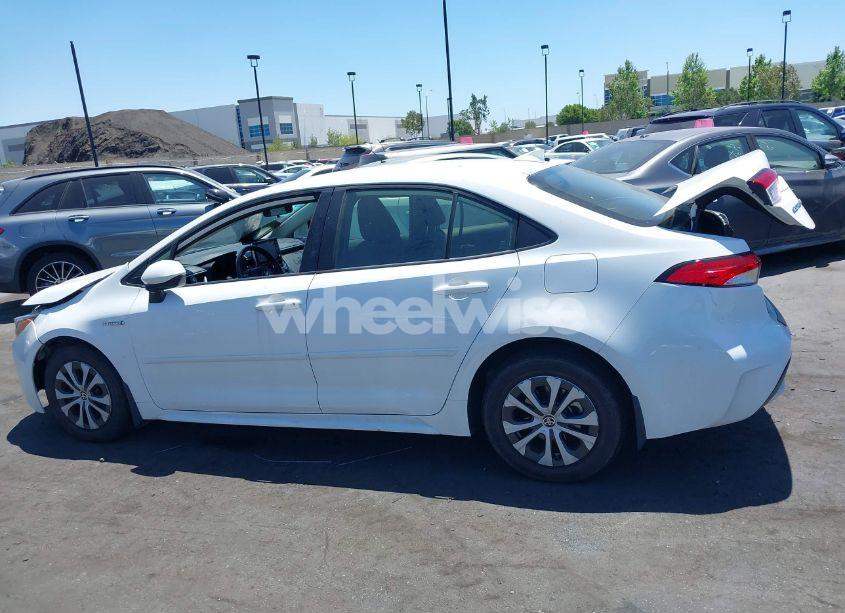 Photo 14 of 2020 Toyota Corolla HYBRID LE (VIN JTDEBRBE9LJ018265)