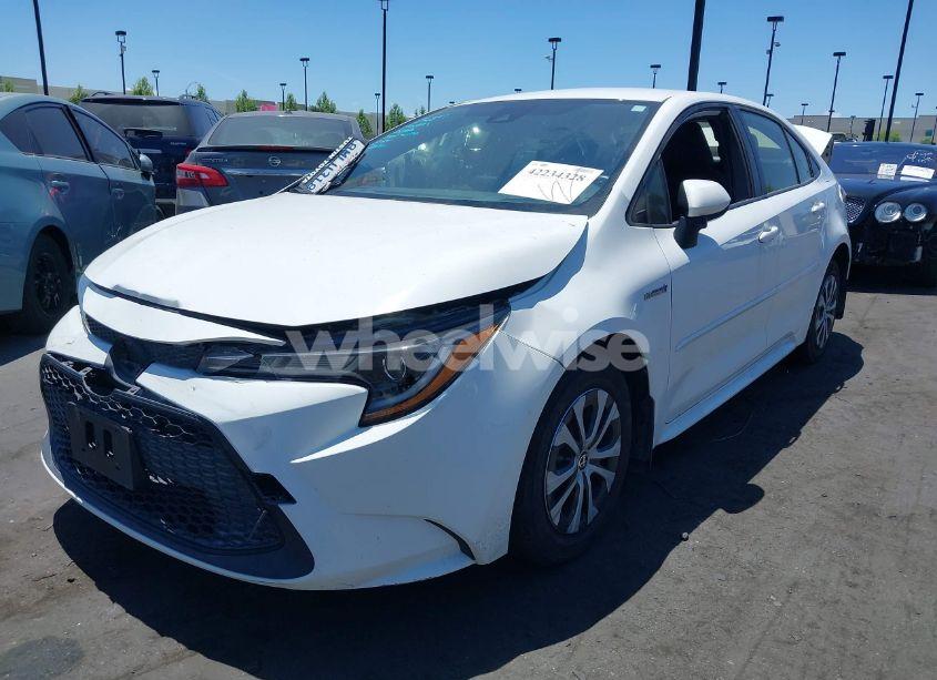 Photo 2 of 2020 Toyota Corolla HYBRID LE (VIN JTDEBRBE9LJ018265)