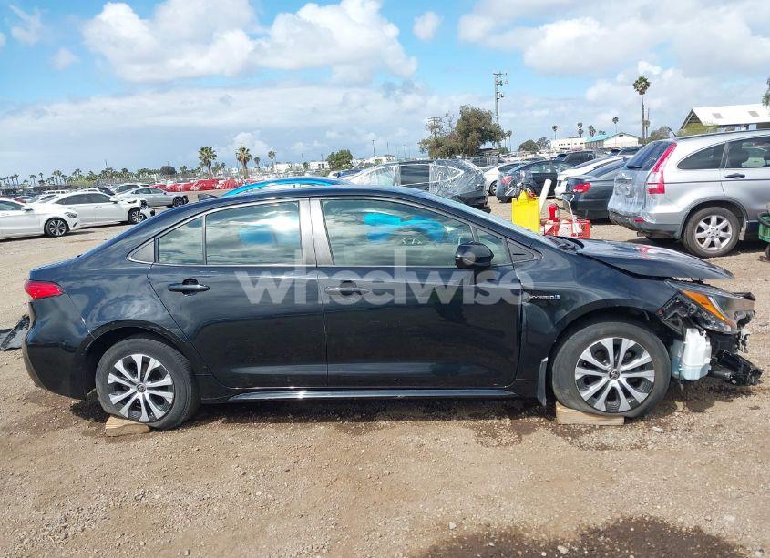 Photo 13 of 2020 Toyota Corolla HYBRID LE (VIN JTDEBRBE9LJ022154)