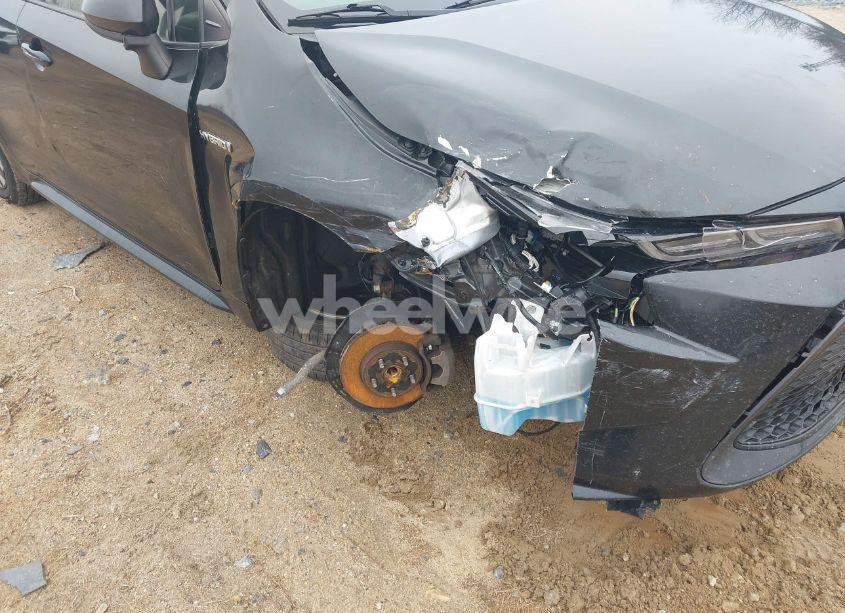 Photo 6 of 2020 Toyota Corolla HYBRID LE (VIN JTDEBRBEXLJ005153)