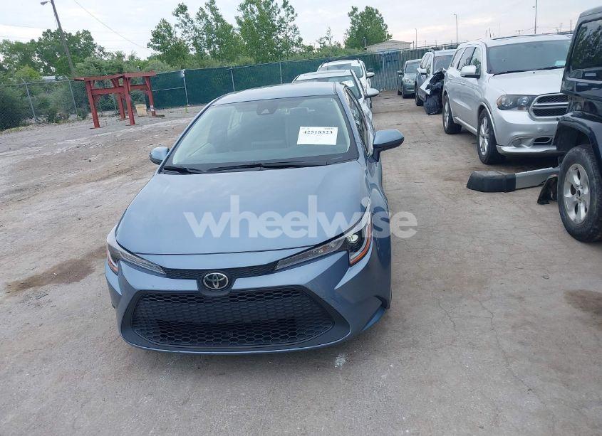 Photo 12 of 2021 Toyota Corolla LE (VIN JTDEPMAE0MJ129262)