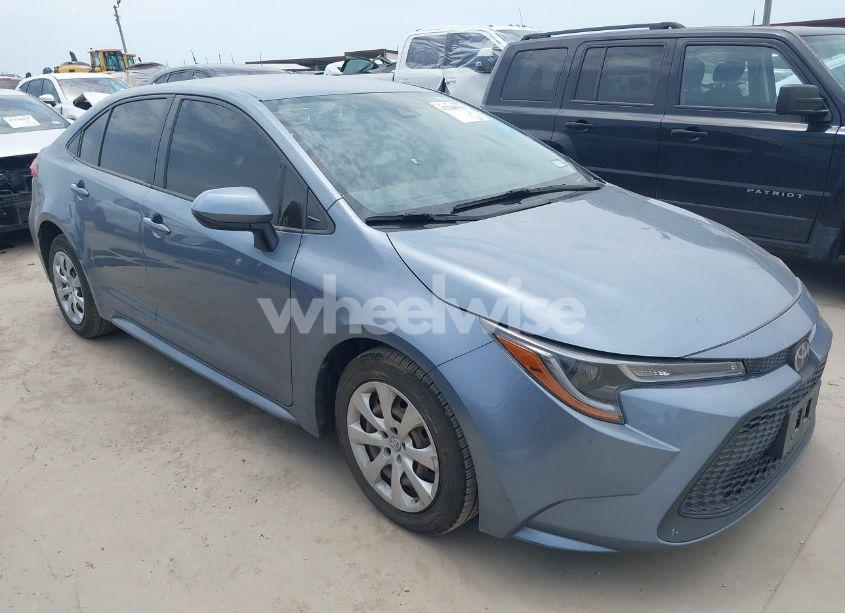 2021 Toyota Corolla LE (VIN JTDEPMAE0MJ139614) main photo