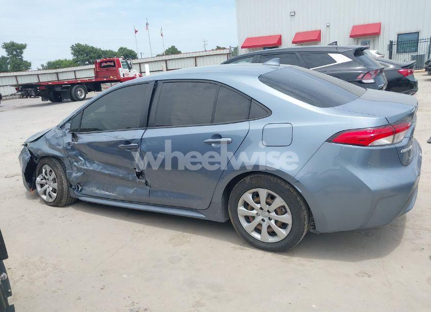 Photo 14 of 2021 Toyota Corolla LE (VIN JTDEPMAE0MJ139614)