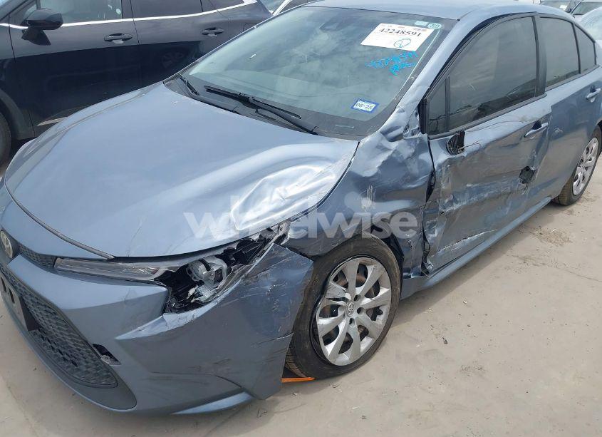 Photo 6 of 2021 Toyota Corolla LE (VIN JTDEPMAE0MJ139614)