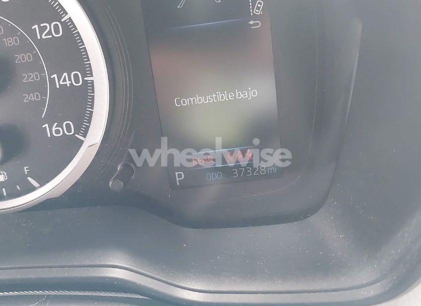 Photo 7 of 2021 Toyota Corolla LE (VIN JTDEPMAE0MJ139614)