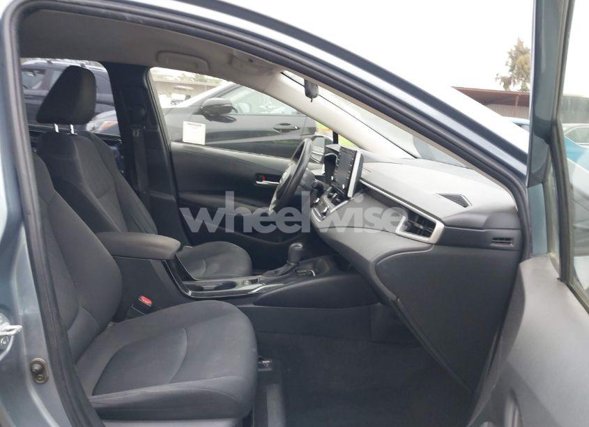 Photo 5 of 2021 Toyota Corolla LE (VIN JTDEPMAE1MJ179247)