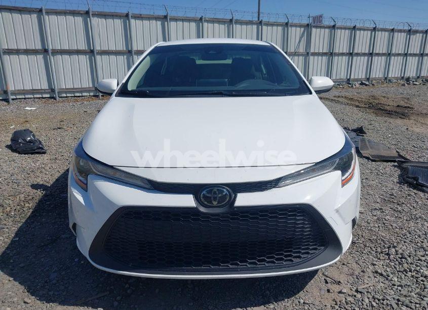 Photo 13 of 2021 Toyota Corolla LE (VIN JTDEPMAE1MJ188126)
