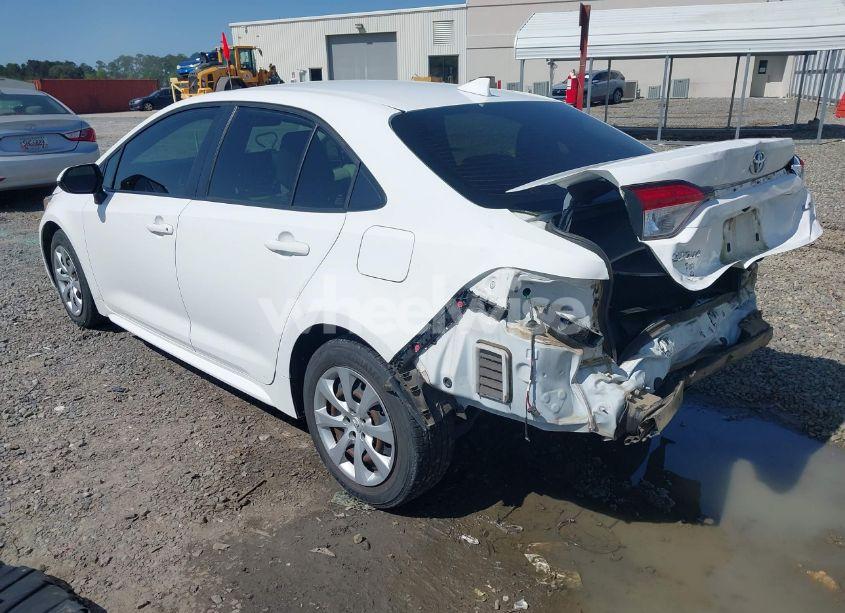 Photo 3 of 2021 Toyota Corolla LE (VIN JTDEPMAE1MJ188126)