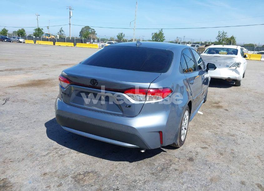 Photo 4 of 2022 Toyota Corolla LE (VIN JTDEPMAE1N3029998)